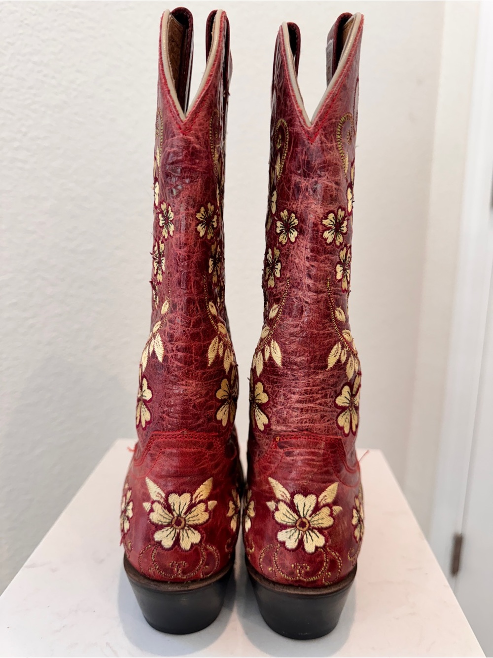 Shyanne Floral Embroidered Red Women's Western Boots - Picture 3 of 10